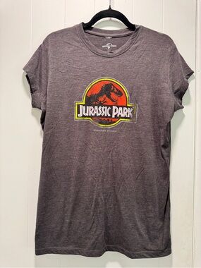 Universal Studios Charcoal Gray Jurassic Park Dinosaur Woman’s Graphic Tee